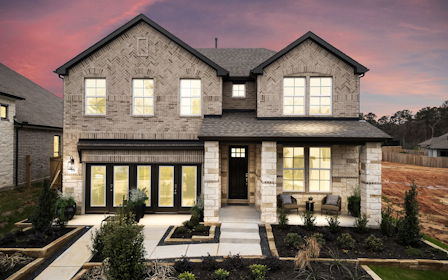 A house with a large front yard with Martin Luther King Jr. National Historic Site in the background.